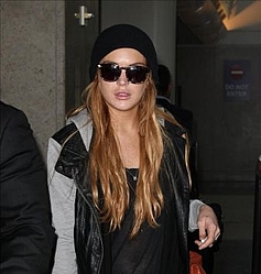 Lindsay Lohan shopping up a storm in rehab
