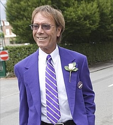 Cliff Richard to celebrate 70th with family dinner and day off