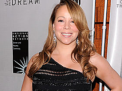 Mariah Carey Surprises Family For &#039;Extreme Makeover: Home Edition&#039;