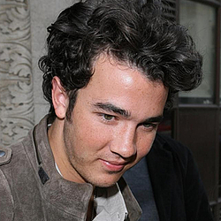 Kevin Jonas puts marital home on market for $2.2m