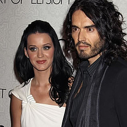 Katy Perry to sit on wedding throne ‎
