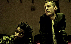 Massive Attack to &#039;spontaneously&#039; release music in 2011