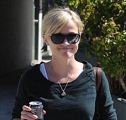 Reese Witherspoon beaten by fifth-grader in race
