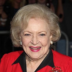 Betty White speaks out on gay marriage