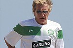 Rod Stewart gets facials to stay young - The 65-year-old hitmaker said he works hard to stay looking young. Rod, who is expecting his second &hellip;