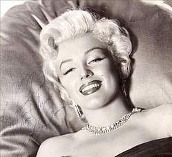 Marilyn Monroe memorabilia up for auction