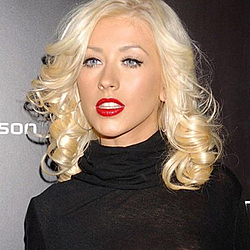 Christina Aguilera told off for talking on Burlesque set