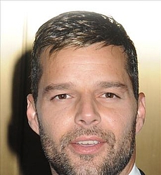 Ricky Martin speaks out against bullying of gay teens