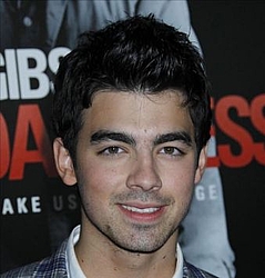 Joe Jonas speaks out to bullied teens