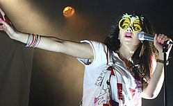 Marina And The Diamonds cancel 2011 North American tour