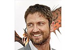 Gerard Butler does karaoke - The Scots-born star took to the stage with the singer-songwriter at New York restaurant The Darby. &hellip;