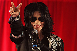 Michael Jackson &#039;Hold My Hand&#039; Duet with Akon Debuts