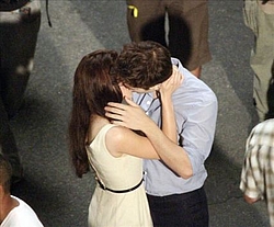 Robert Pattinson and Kristen Stewart `caught gettting intimate`