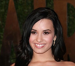 Demi Lovato hopes to be out of treatment centre by Thanksgiving