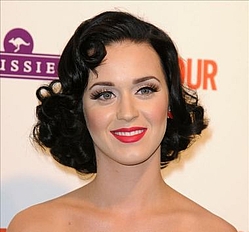 Katy Perry impressed with Glee newcomer Darren Criss