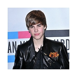 Justin Bieber Dominates American Music Awards 2010