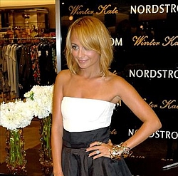 Nicole Richie has fun with fashion