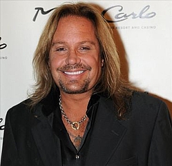 Vince Neil drops his partner on Skating With The Stars