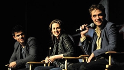 Robert Pattinson seen `holding hands` with Kristen Stewart at cast dinner