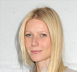 Gwyneth Paltrow gets tips from Robert Downey Jr for new film