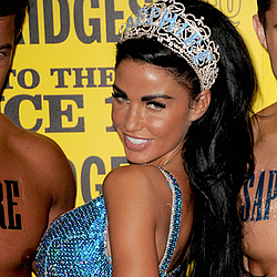 Katie Price bans kids from making public appearances