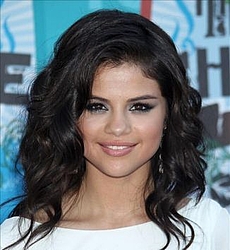 Selena Gomez: I want to trust myself more