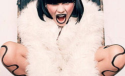 Jessie J wins 2011 Brits Critics&#039; Choice Award