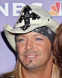 Bret Michaels told he needs heart surgery on reality TV show