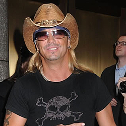 Bret Michaels to wed Kristi Gibson