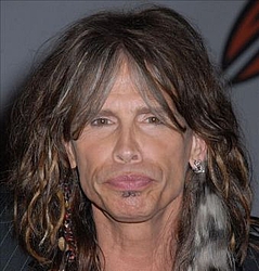 Steven Tyler said Jennifer Lopez is `ridiculous` and `street`