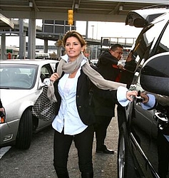 Shania Twain gushes to fans about fianc