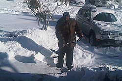 50 Cent Shovels Snow for Money After Northeast Blizzard