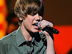 Justin Bieber Tweets About His &#039;Fun&#039; 2010, Prepares For 2011