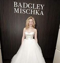 Kellie Pickler shows off Badgley Mischka wedding dress