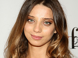 &#039;Breaking Dawn&#039; Star Angela Sarafyan Gushes Over Castmates, Director