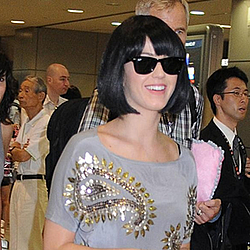 Katy Perry keeps fit by skipping