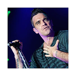 Robbie Williams &#039;Draws Portrait Of Rod Stewart&#039;