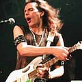Steve Vai aims for Guinness Record - The next Steve Vai record may just be a Guinness Book of Records record.The guitarist has joined &hellip;