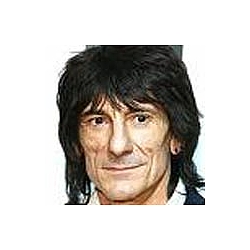 Ronnie Wood attempting to reconcile with ex-wife Jo Wood