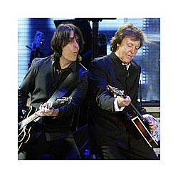 Paul McCartney Hails The Social Network, King&#039;s Speech At BAFTAs 2011