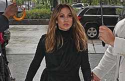 Jennifer Lopez buying lavish Hamptons home