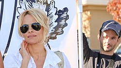 Pamela Anderson prepares for NYC Marathon, new hair cut too