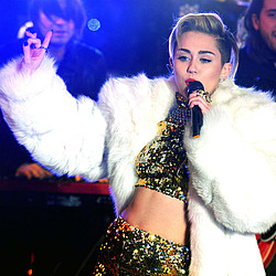 Miley Cyrus cancels another Bangerz gig, severe allergic reaction blamed