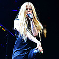 Avril Lavigne charges 250 pounds for awkward, no-contact meet and greet - Avril Lavigne has charged fans the equivalent of &pound;250 for a meet and greet - during which &hellip;