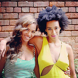 Beyonce shares photo with Solange, putting Jay Z lift fight behind them