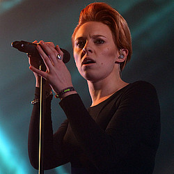 La Roux &#039;frustrated&#039; at &#039;overall performance&#039; of record label