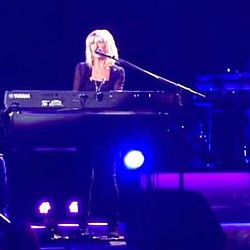 Fleetwood Mac reunite with Christine McVie for first full show since 1997
