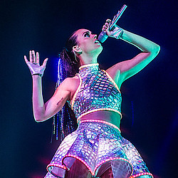Katy Perry to perform at 2015 Super Bowl half time show