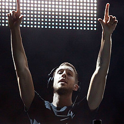 Calvin Harris reveals new song &#039;Outside&#039; feat Ellie Goulding