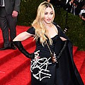 Madonna &#039;ordered to remove parking signs&#039; - Madonna has been ordered to remove &#039;no parking signs&#039; from the public car space outside her New &hellip;